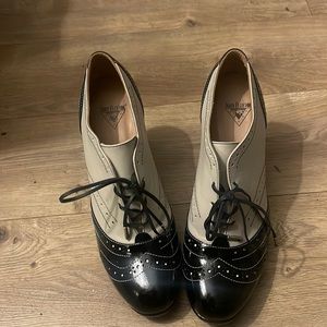 Fluevog wing tip heels